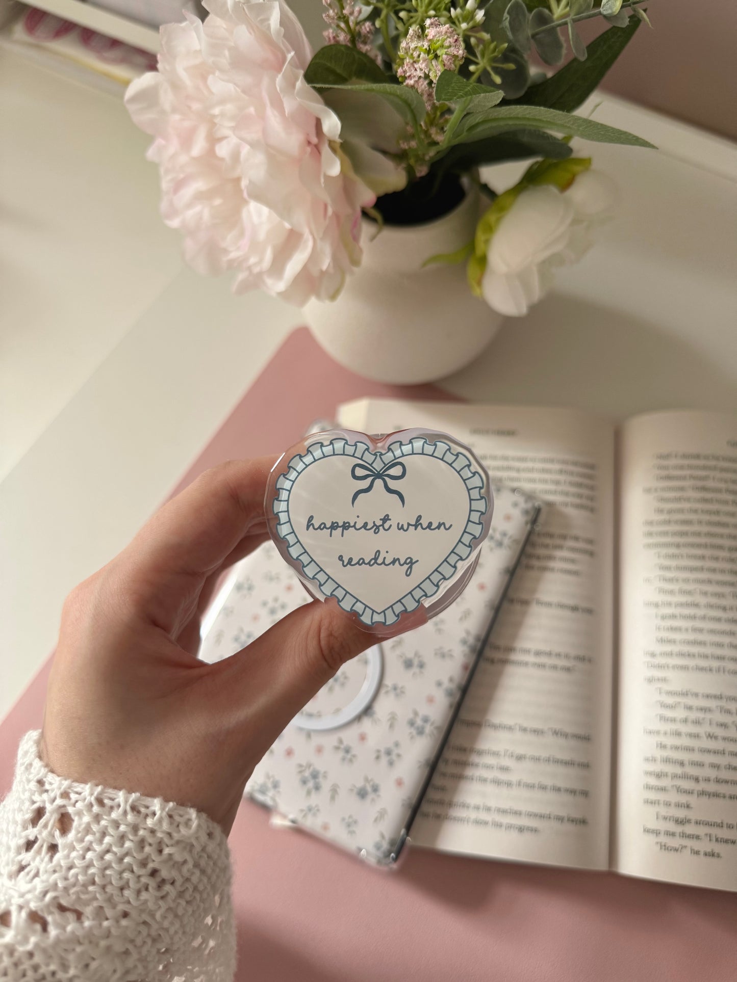 Happiest When Reading Magnetic Grip