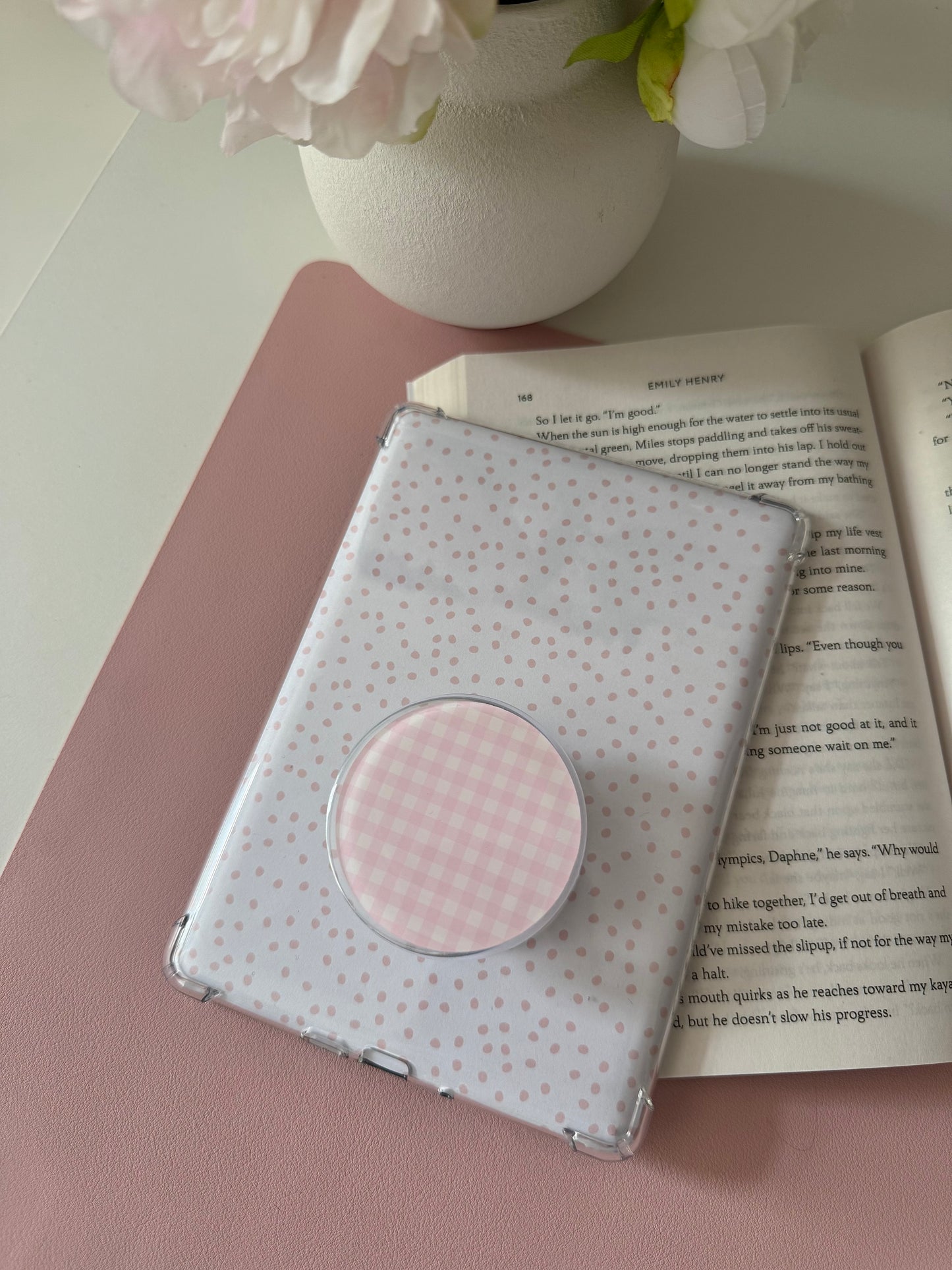 Pink Gingham Magnetic Grip